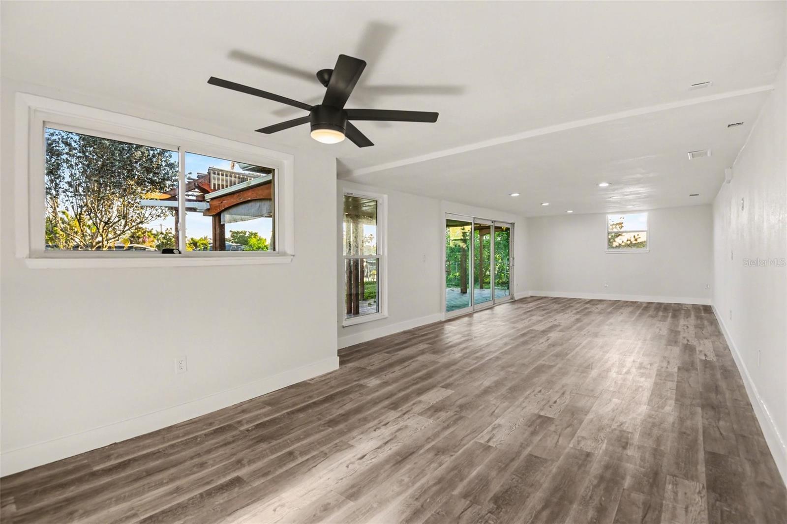 468 GRENIER DR, NORTH FORT MYERS, FL, 33903