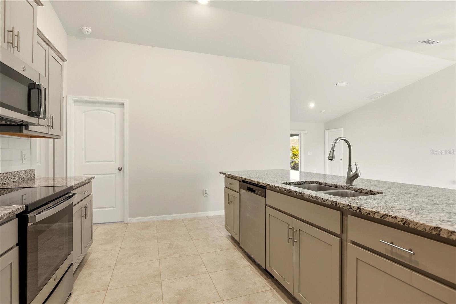 3600 NE 20TH PL, CAPE CORAL, FL, 33909