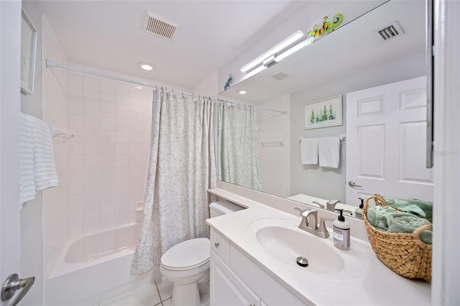 7667 SWEETBAY CIR #11-102, BRADENTON, FL, 34203