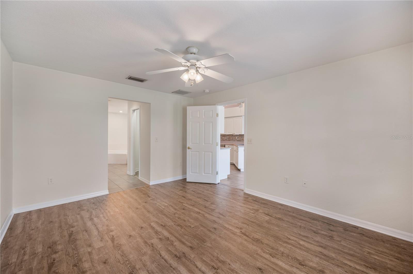 5711 MANCHESTER DR E, LAKELAND, FL, 33810