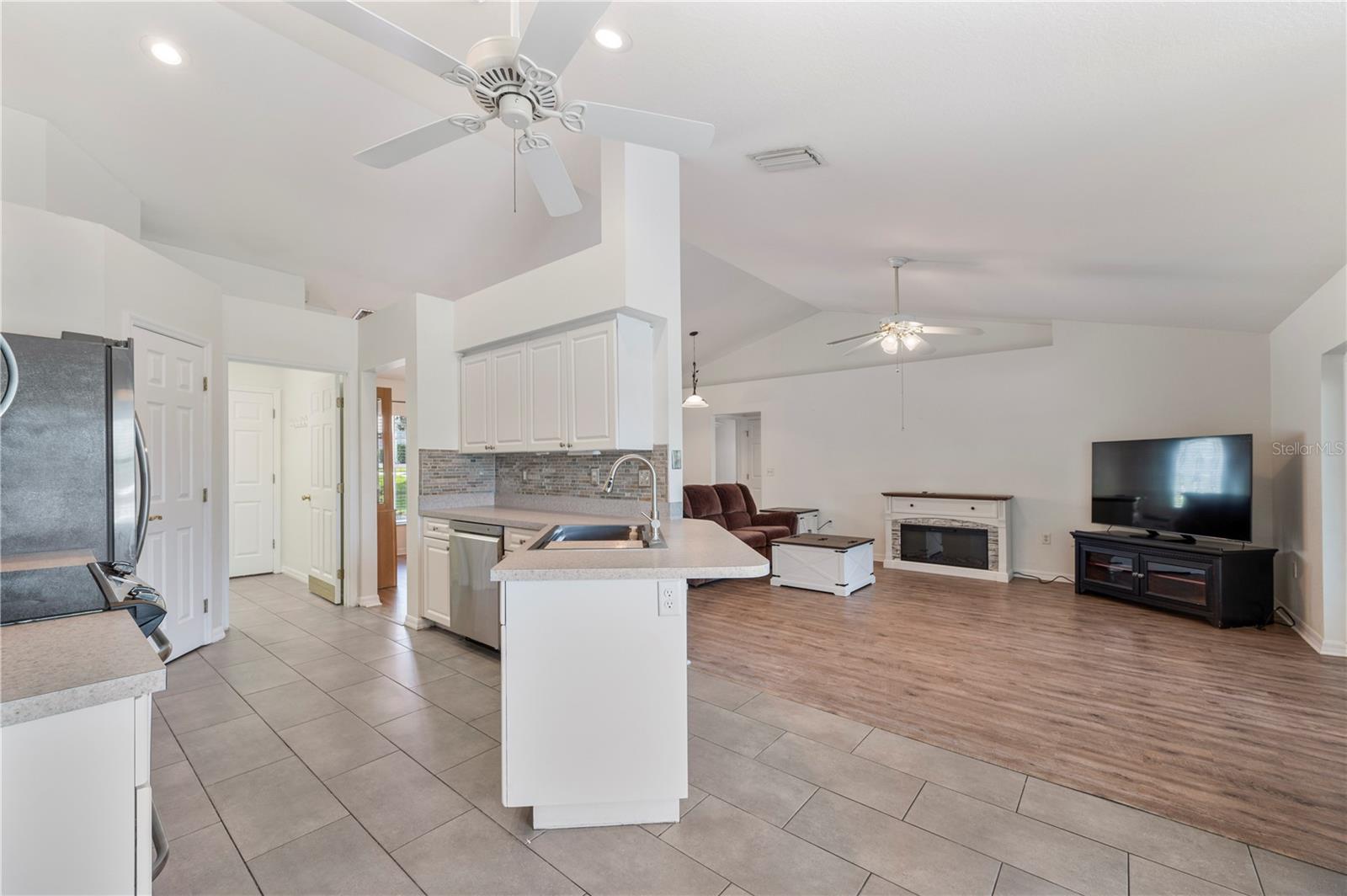 5711 MANCHESTER DR E, LAKELAND, FL, 33810