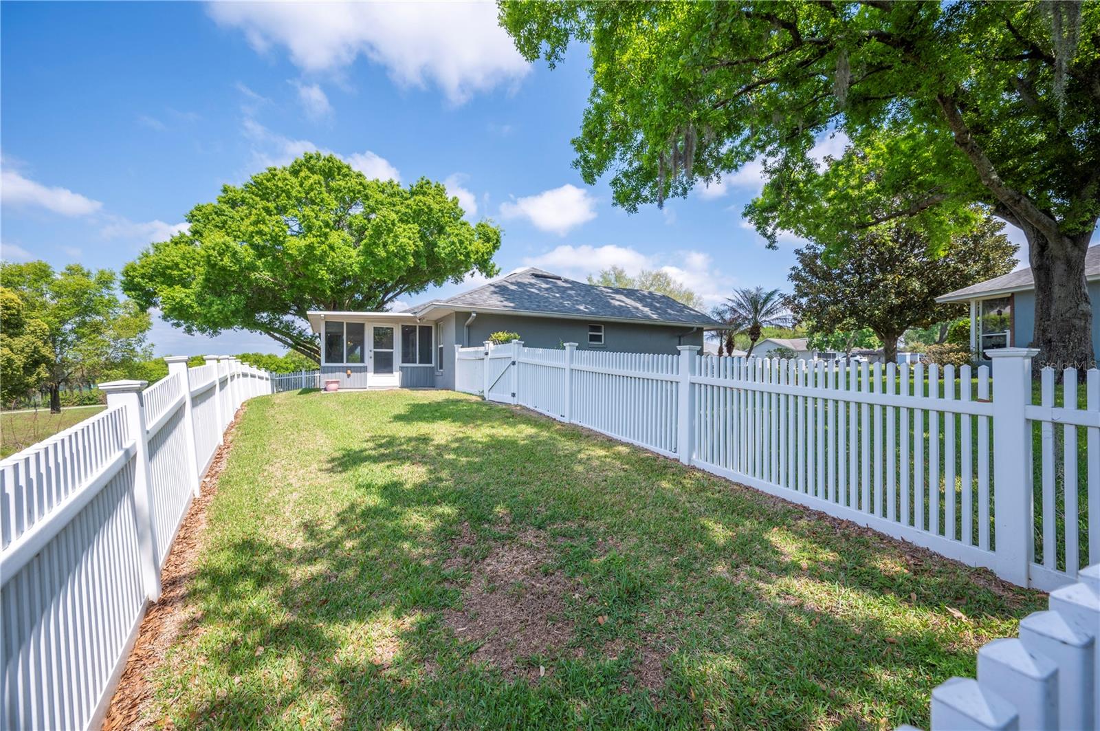 5711 MANCHESTER DR E, LAKELAND, FL, 33810