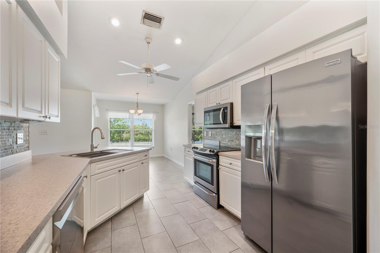 5711 MANCHESTER DR E, LAKELAND, FL, 33810