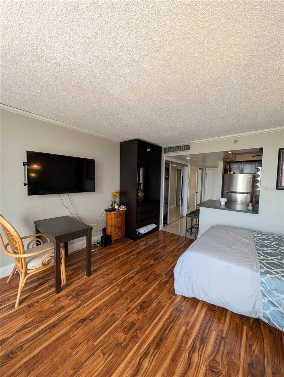 255 DOLPHIN PT #505, CLEARWATER BEACH, FL, 33767