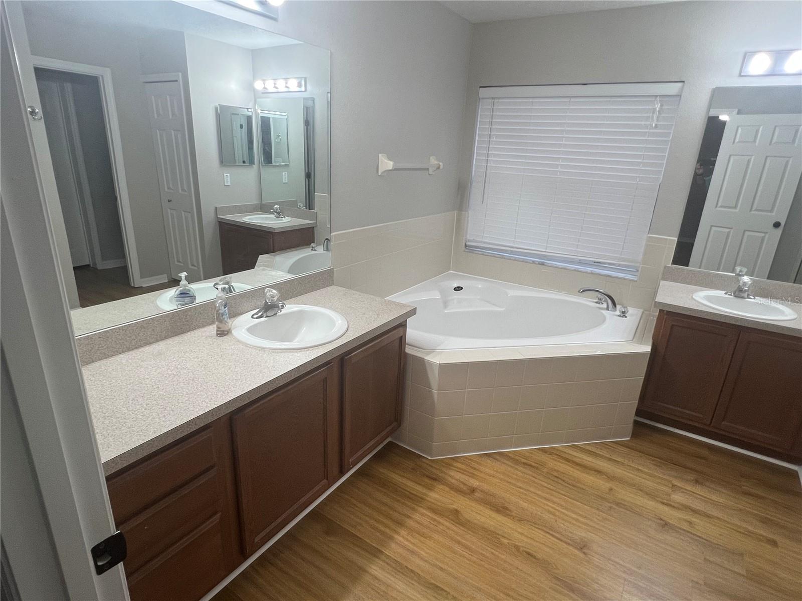 1063 BLUEGRASS DR, GROVELAND, FL, 34736