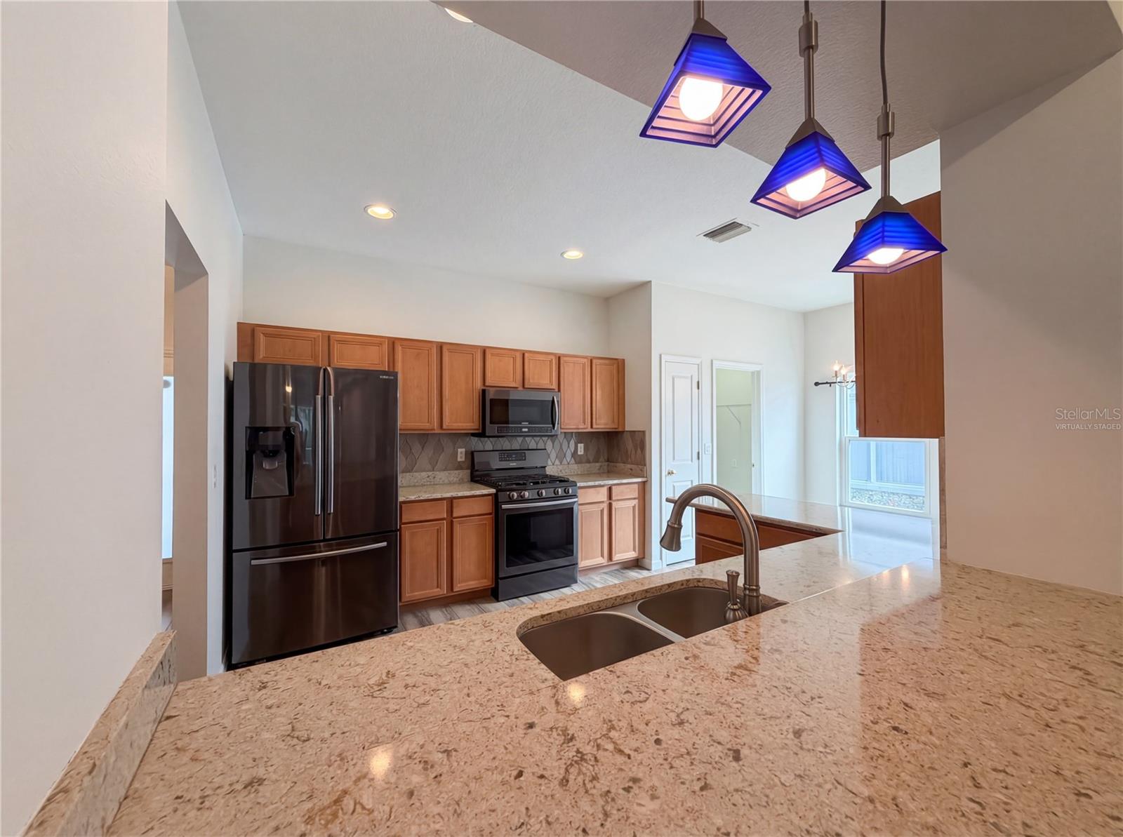 7617 BRISTOL PARK DR, APOLLO BEACH, FL, 33572