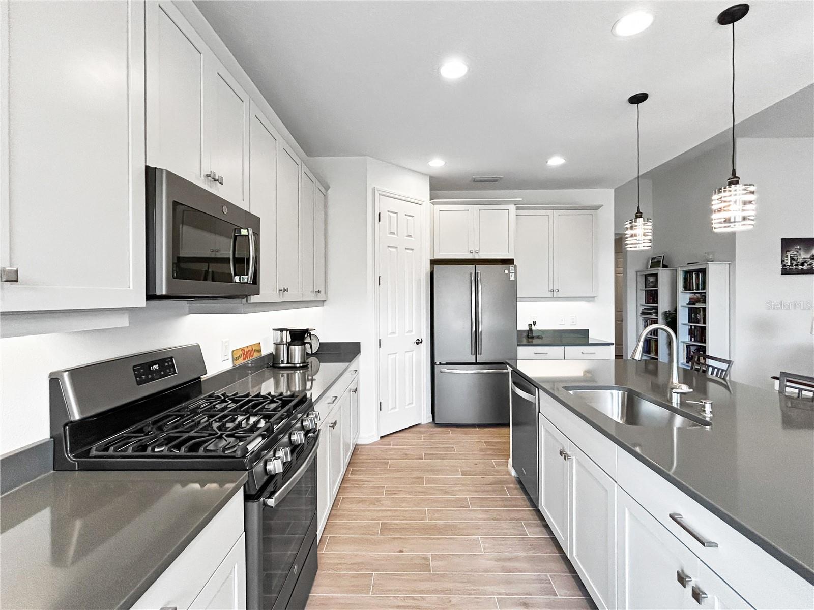 12022 GOLDENROD AVE, BRADENTON, FL, 34212