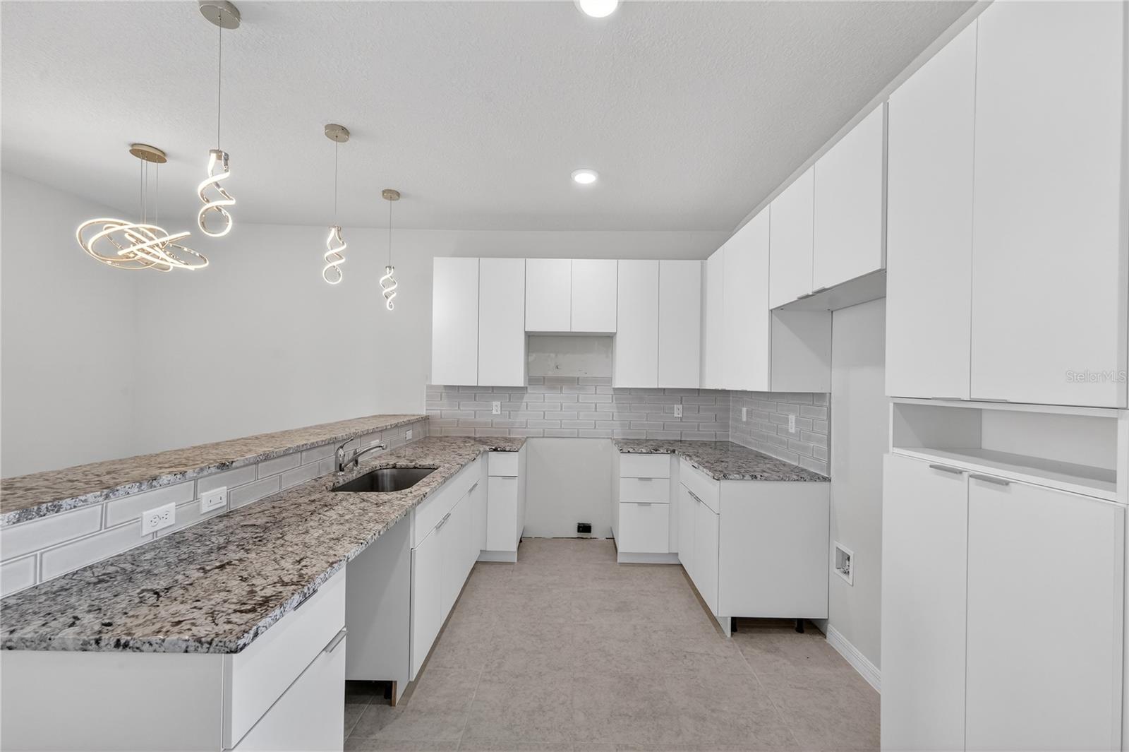176 HOLLY VILLAGE DR, DAVENPORT, FL, 33837