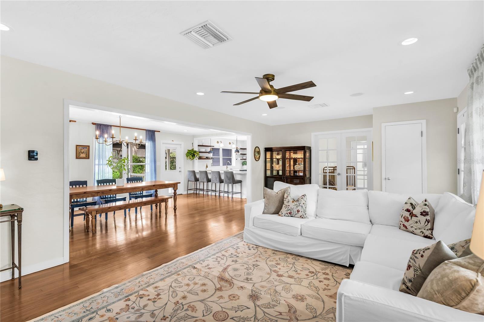 1410 S SUMMERLIN AVE, ORLANDO, FL, 32806