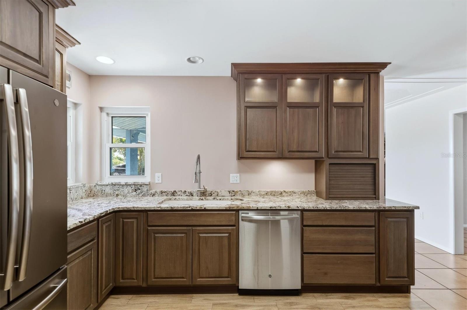 6538 BLUEWATER AVE, SARASOTA, FL, 34231