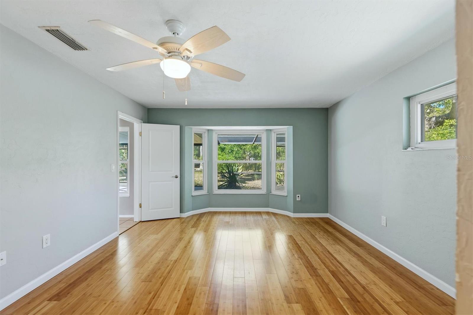 6538 BLUEWATER AVE, SARASOTA, FL, 34231