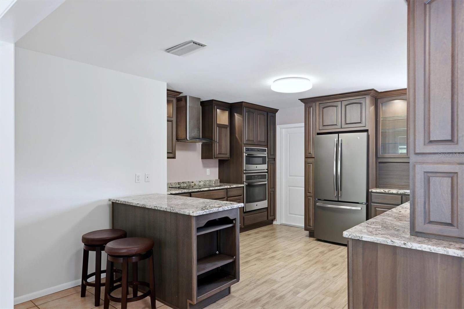 6538 BLUEWATER AVE, SARASOTA, FL, 34231