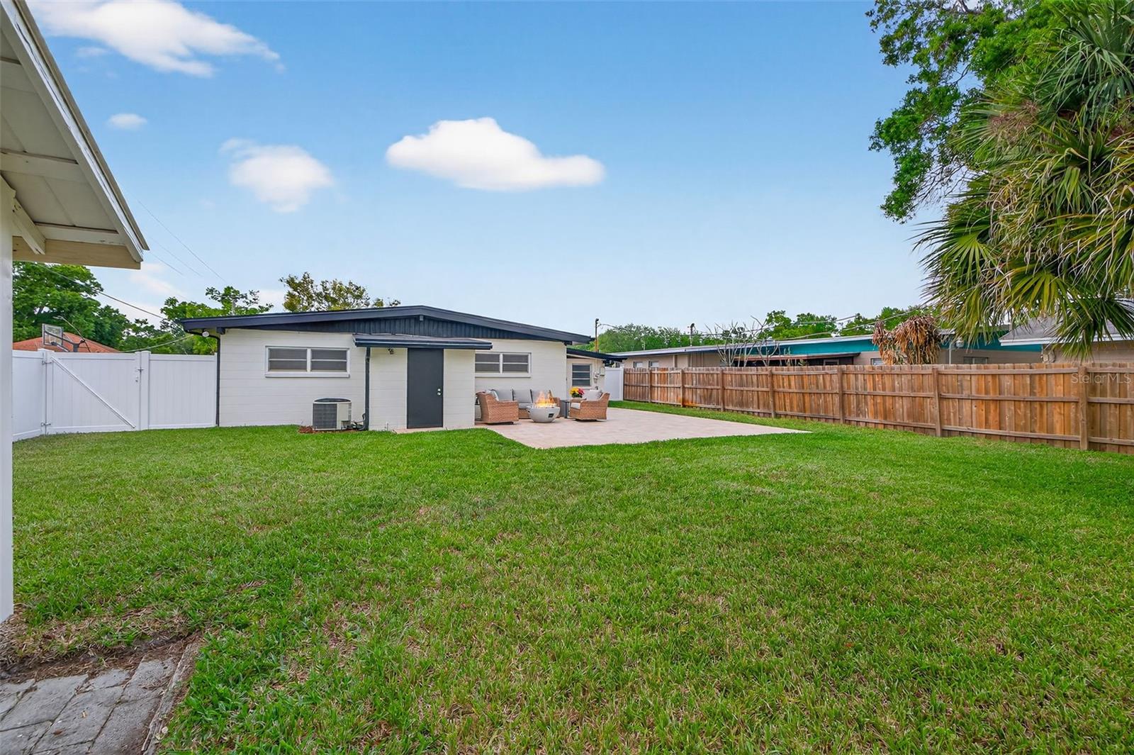 4905 N MENDENHALL DR, TAMPA, FL, 33603