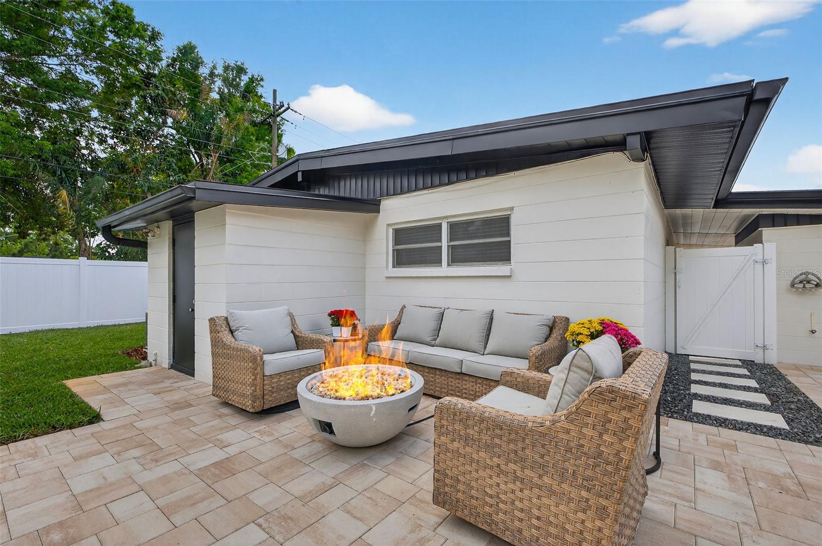 4905 N MENDENHALL DR, TAMPA, FL, 33603