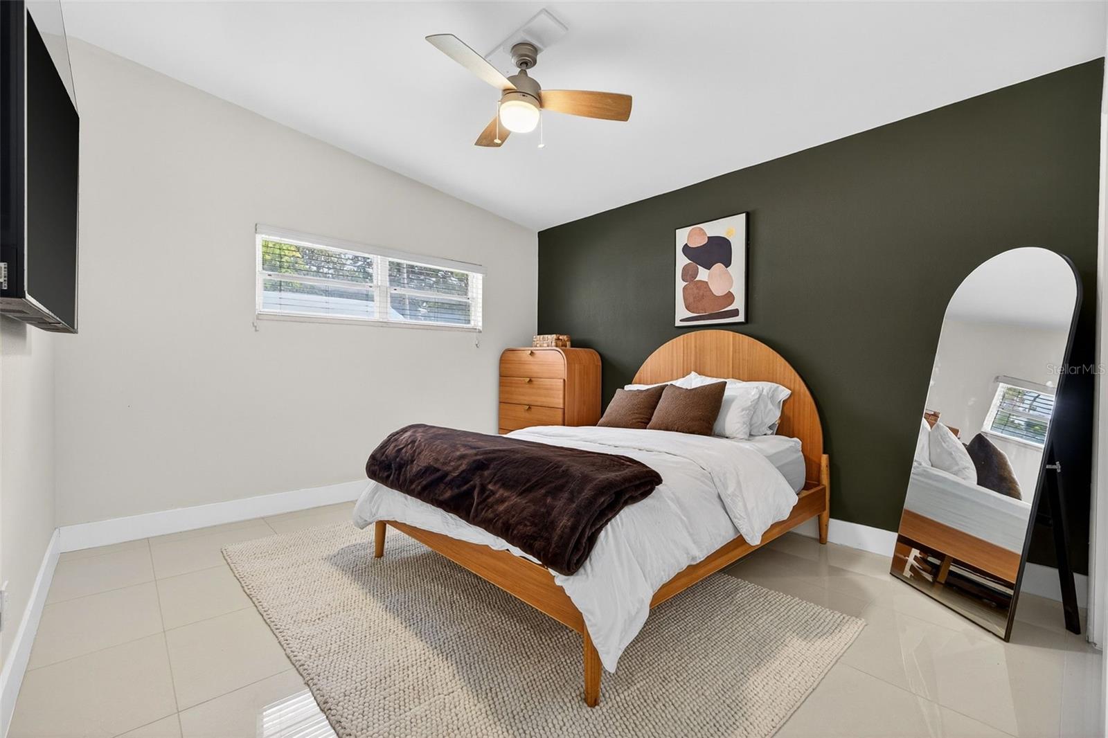 4905 N MENDENHALL DR, TAMPA, FL, 33603