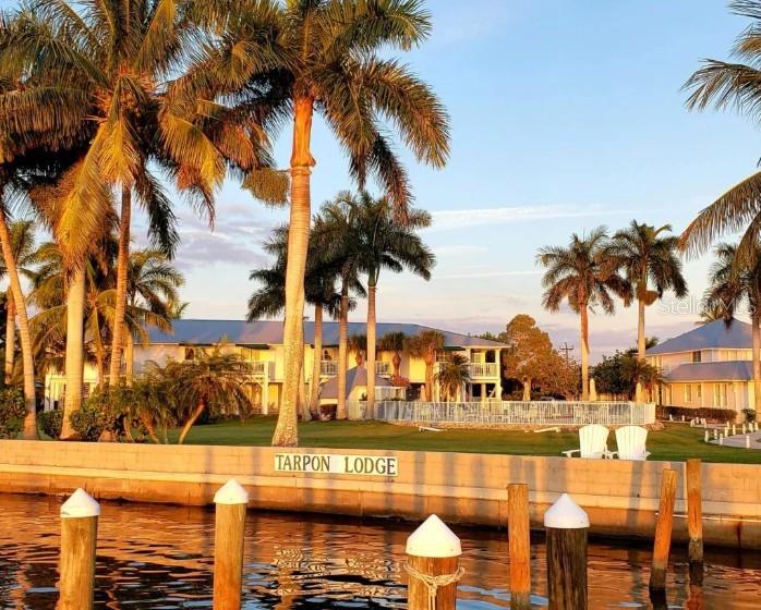 10530 FOUNTAIN PALM CIR, BOKEELIA, FL, 33922
