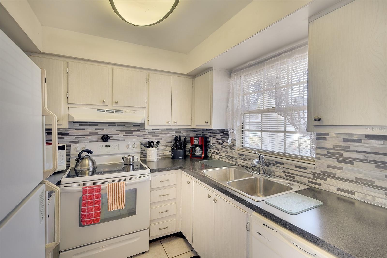305 47TH AVENUE DR W #146, BRADENTON, FL, 34207
