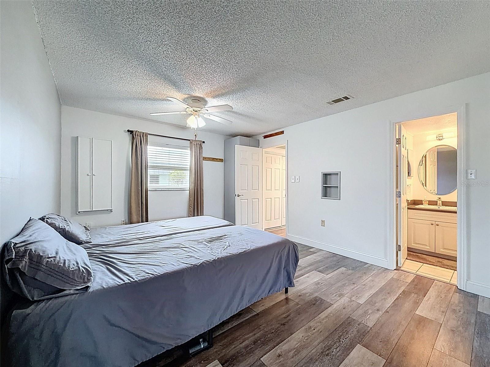 11832 BOYNTON LN #24B, NEW PORT RICHEY, FL, 34654