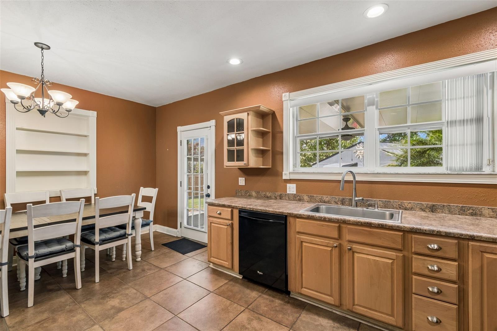 4412 SWEETWATER DR, TAMPA, FL, 33615