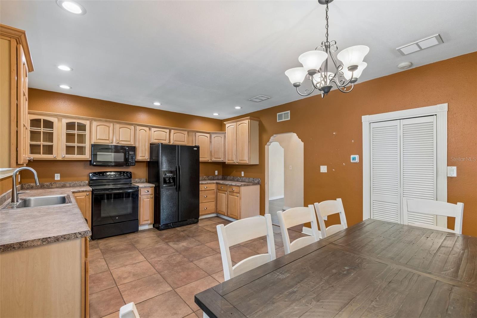4412 SWEETWATER DR, TAMPA, FL, 33615
