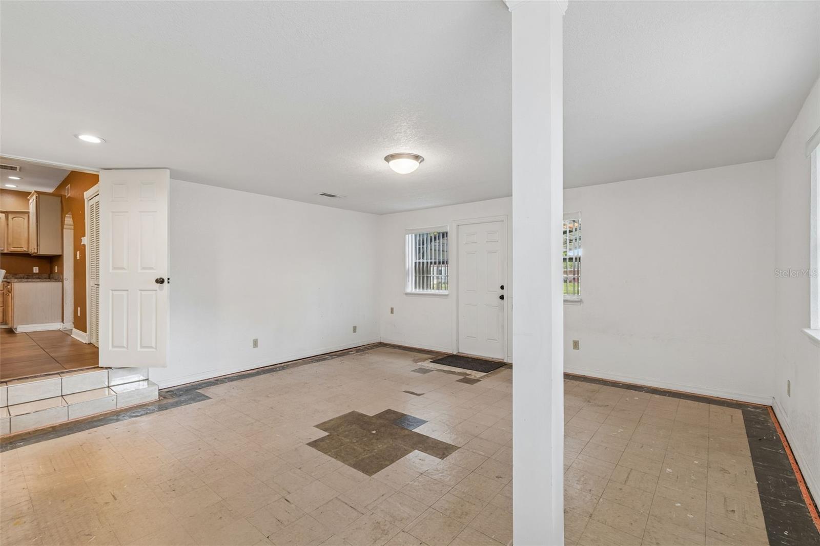 4412 SWEETWATER DR, TAMPA, FL, 33615