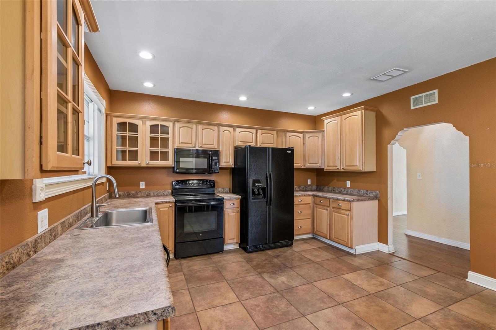 4412 SWEETWATER DR, TAMPA, FL, 33615