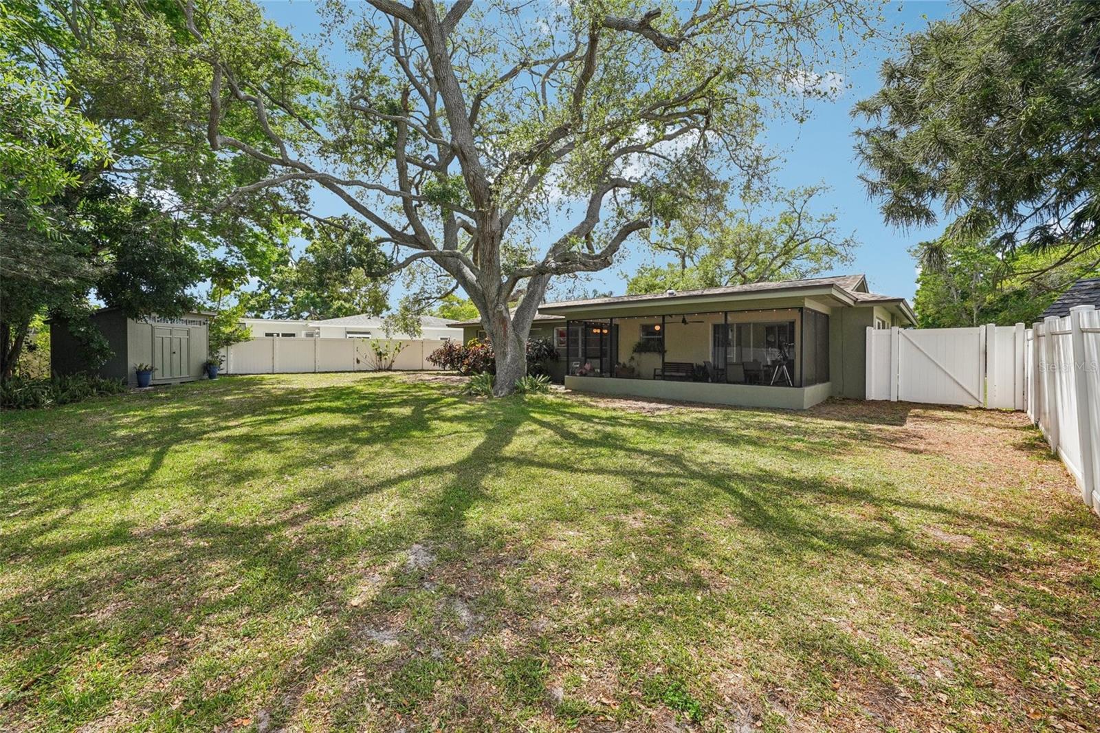 11469 IMPERIAL GROVE DR E, LARGO, FL, 33774