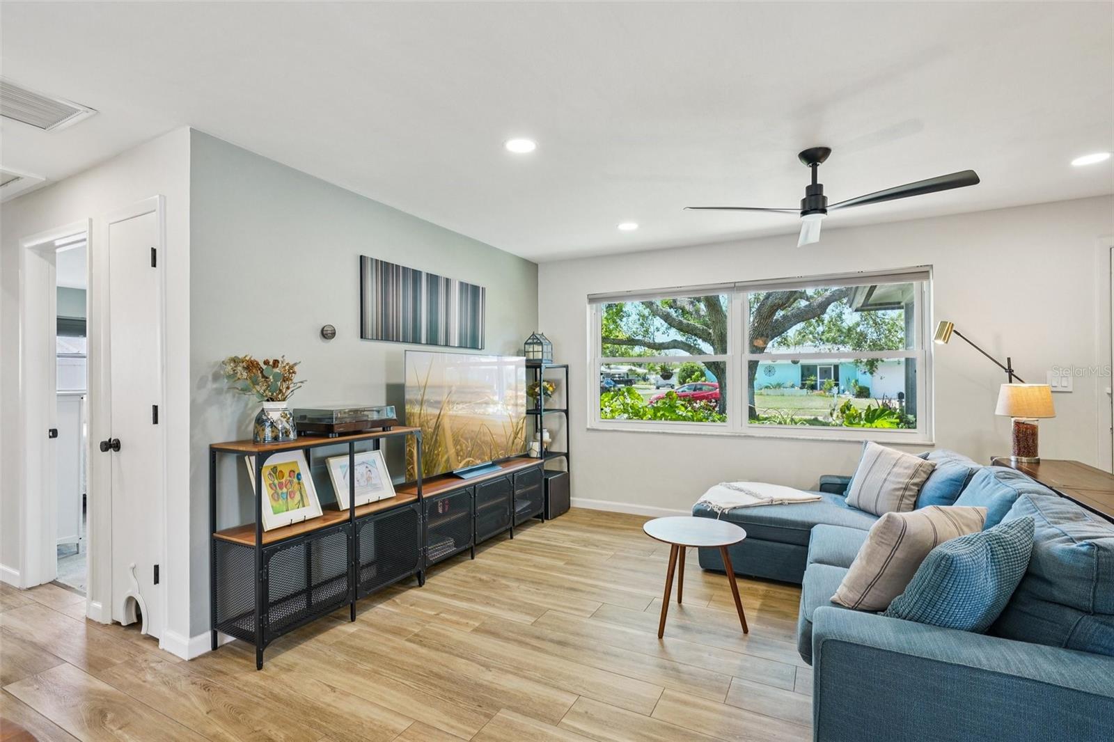 11469 IMPERIAL GROVE DR E, LARGO, FL, 33774