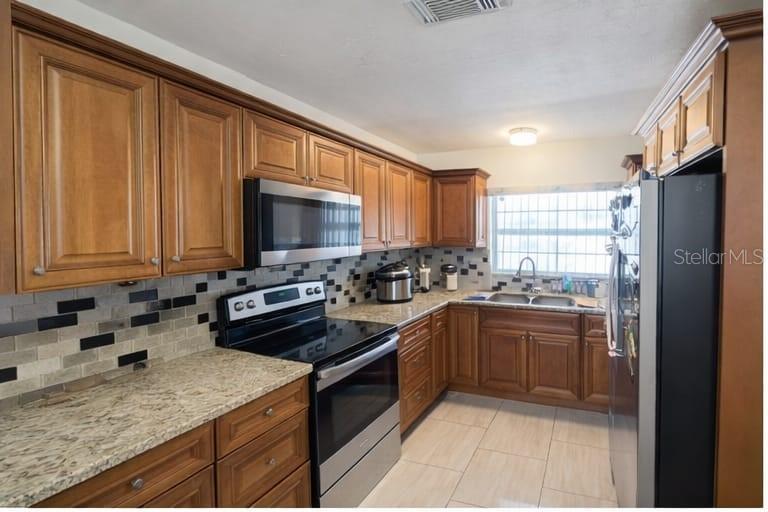 207 N BEVERLY AVE, TAMPA, FL, 33609