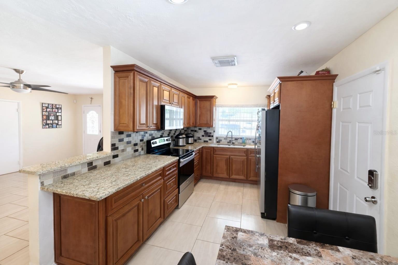 207 N BEVERLY AVE, TAMPA, FL, 33609