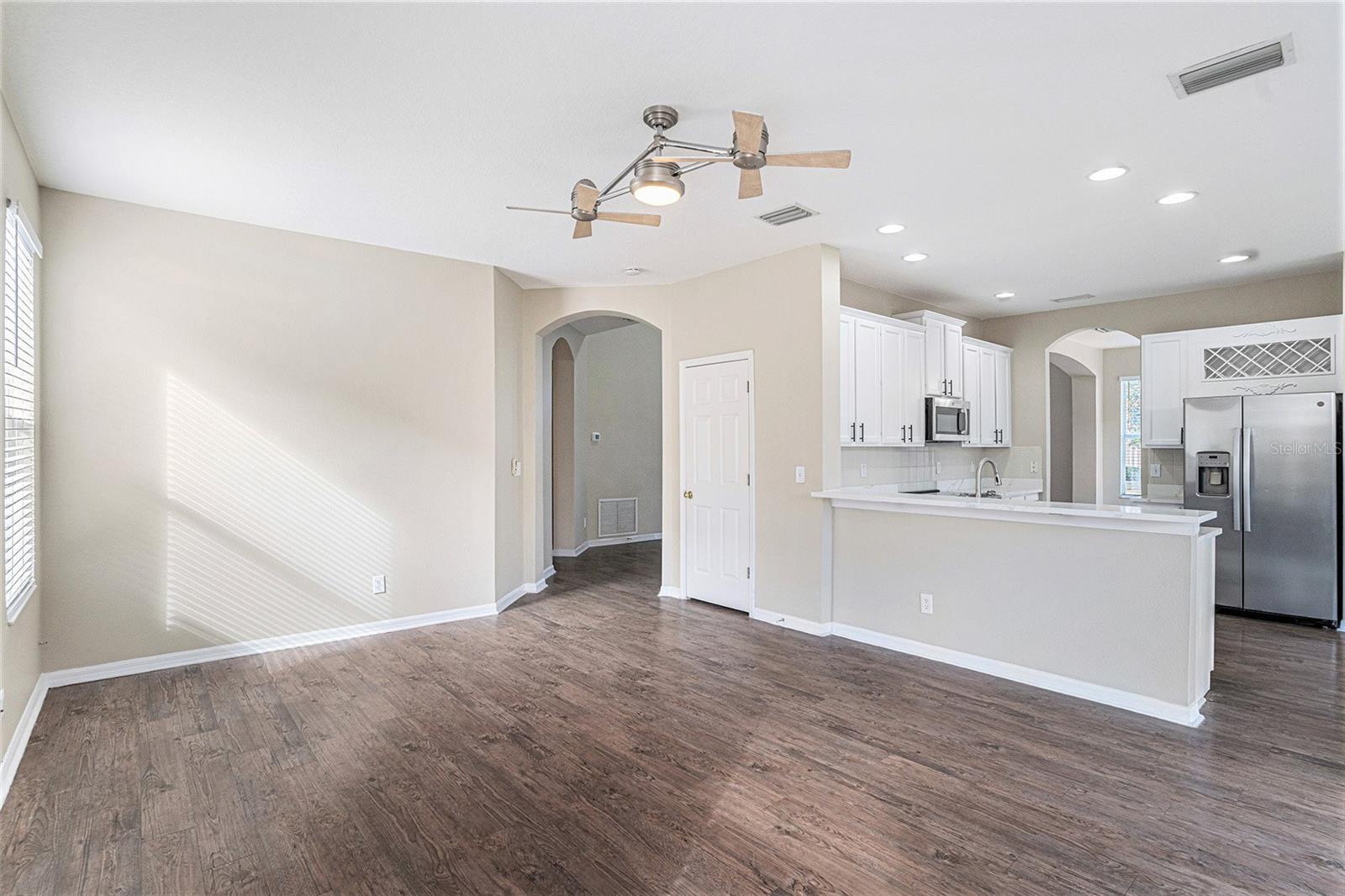 8602 SANDY PLAINS DR, RIVERVIEW, FL, 33578