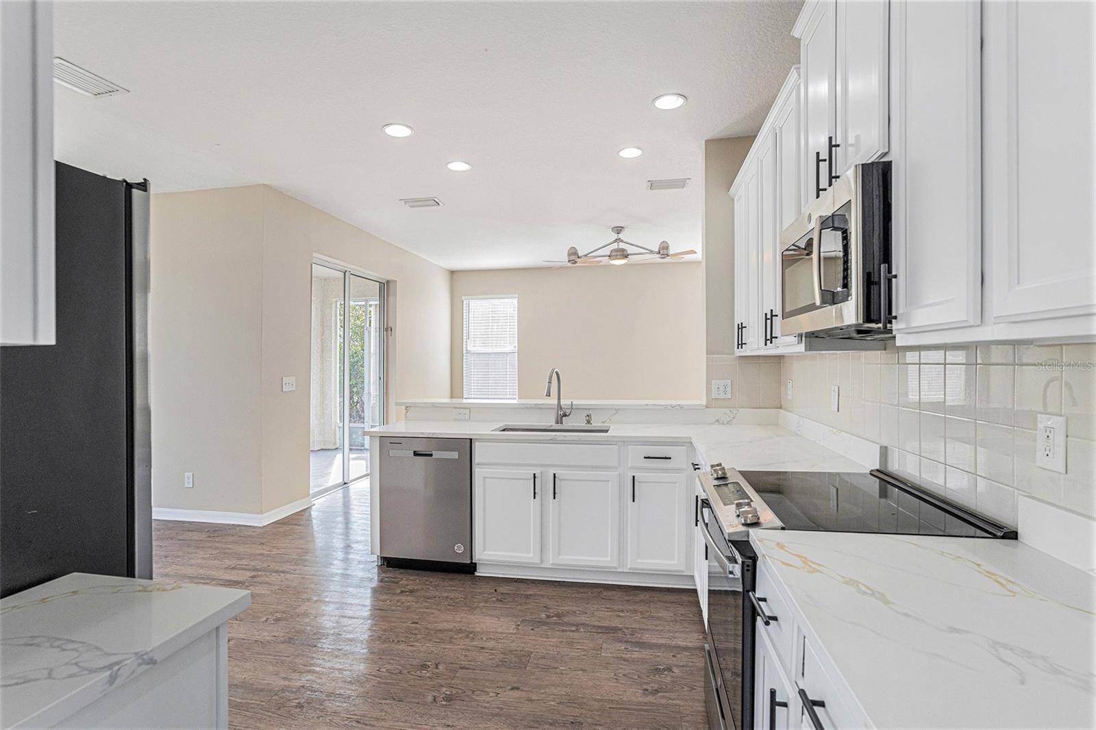 8602 SANDY PLAINS DR, RIVERVIEW, FL, 33578