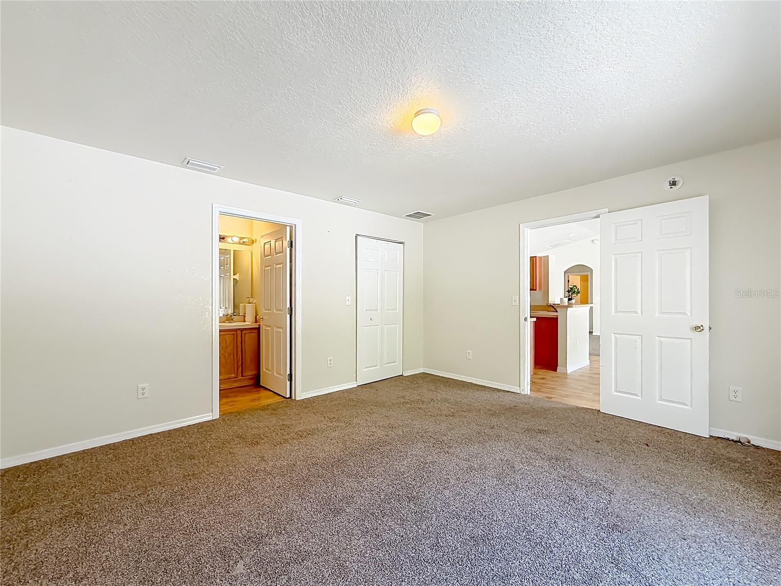 50 MALAUKA PASS CRSE, OCKLAWAHA, FL, 32179