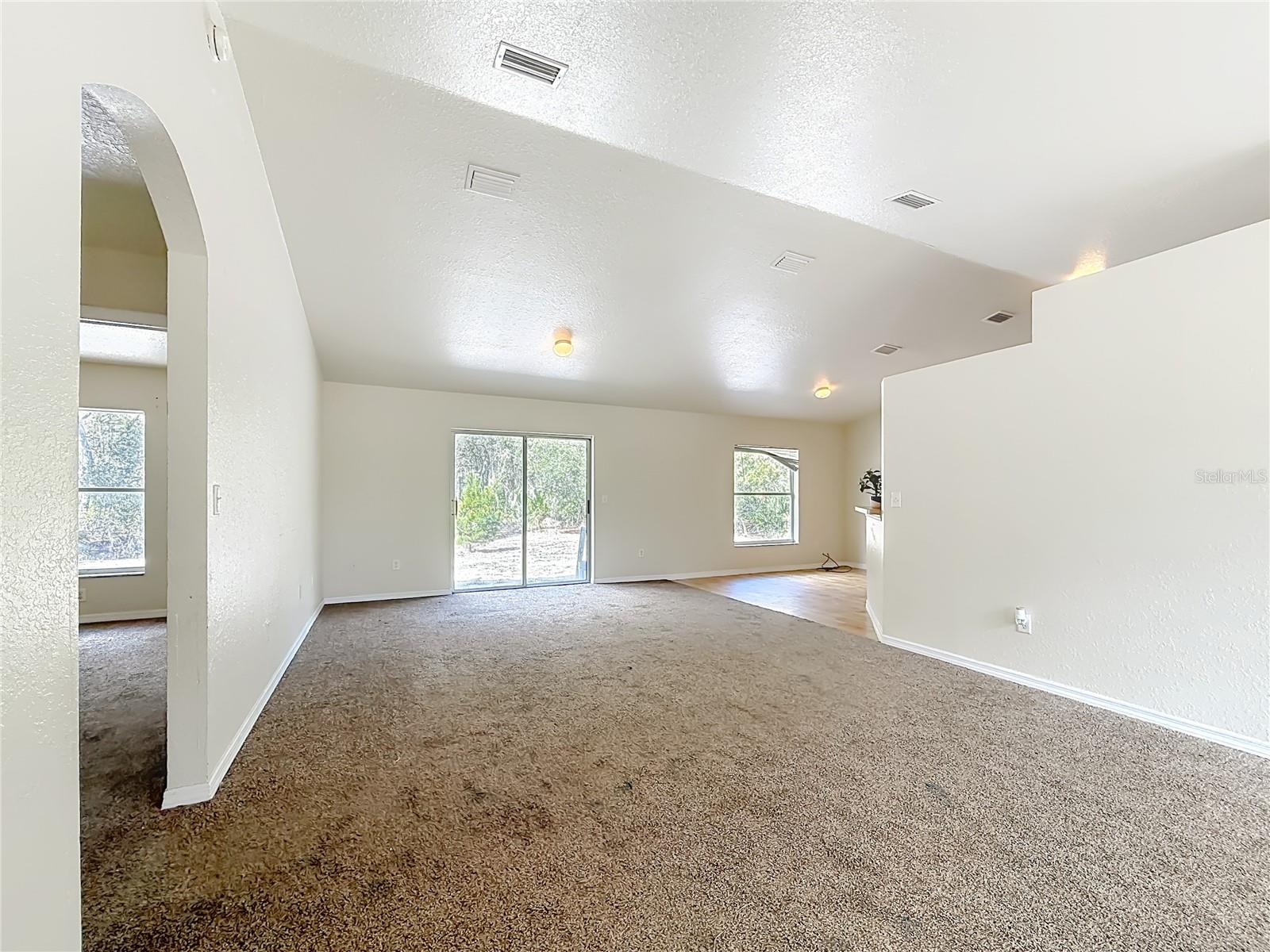50 MALAUKA PASS CRSE, OCKLAWAHA, FL, 32179
