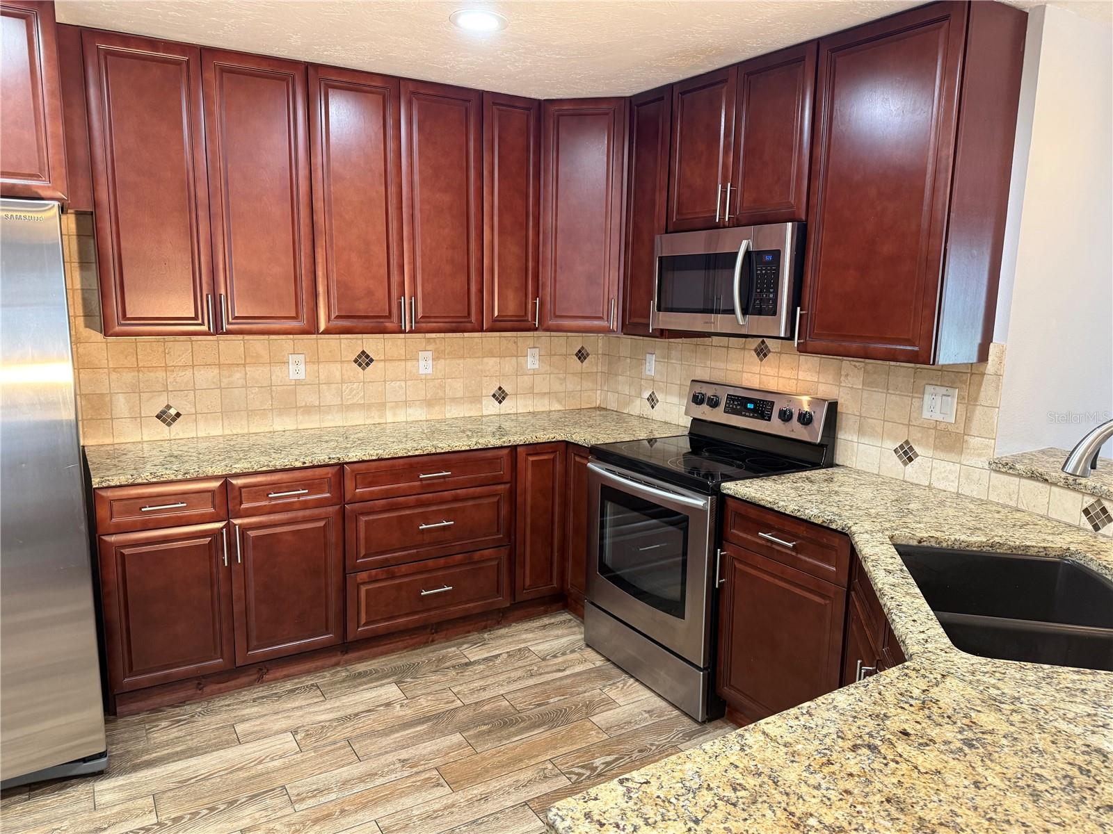 98 DADE AVE, SARASOTA, FL, 34232