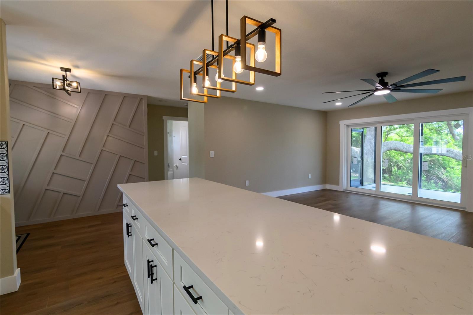 8808 44TH AVENUE DR W, BRADENTON, FL, 34210