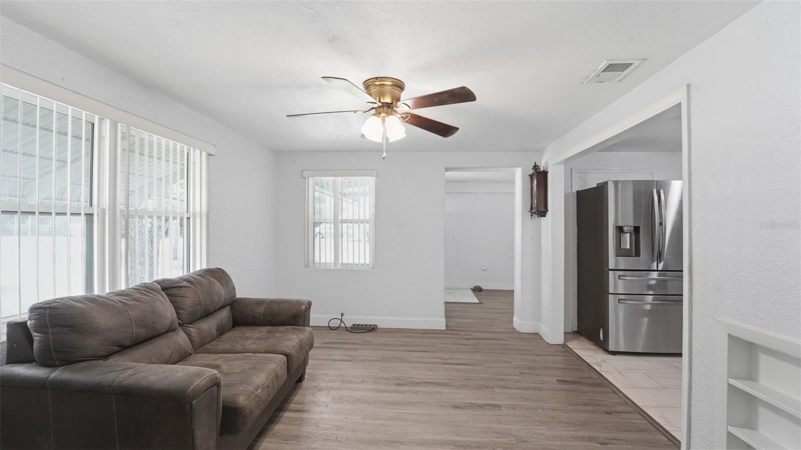 8 ANGELES RD, DEBARY, FL, 32713