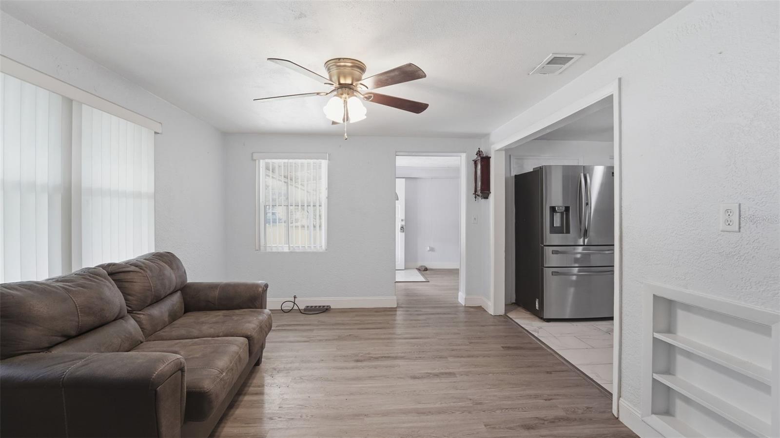 8 ANGELES RD, DEBARY, FL, 32713
