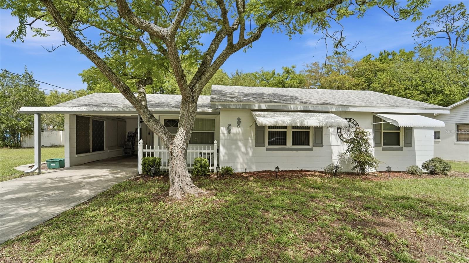 8 ANGELES RD, DEBARY, FL, 32713