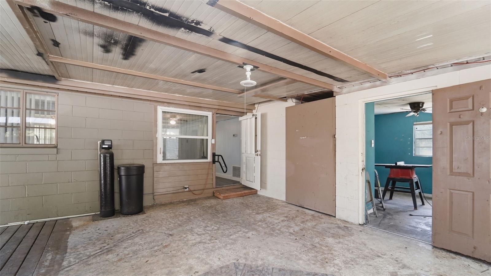 8 ANGELES RD, DEBARY, FL, 32713