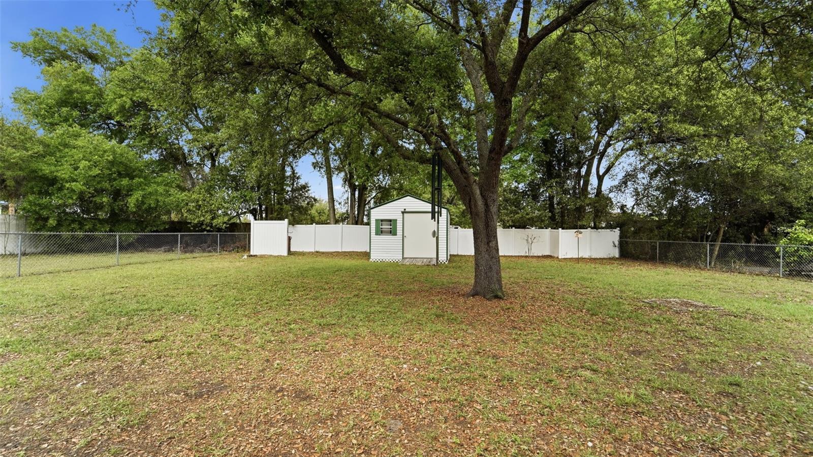 8 ANGELES RD, DEBARY, FL, 32713