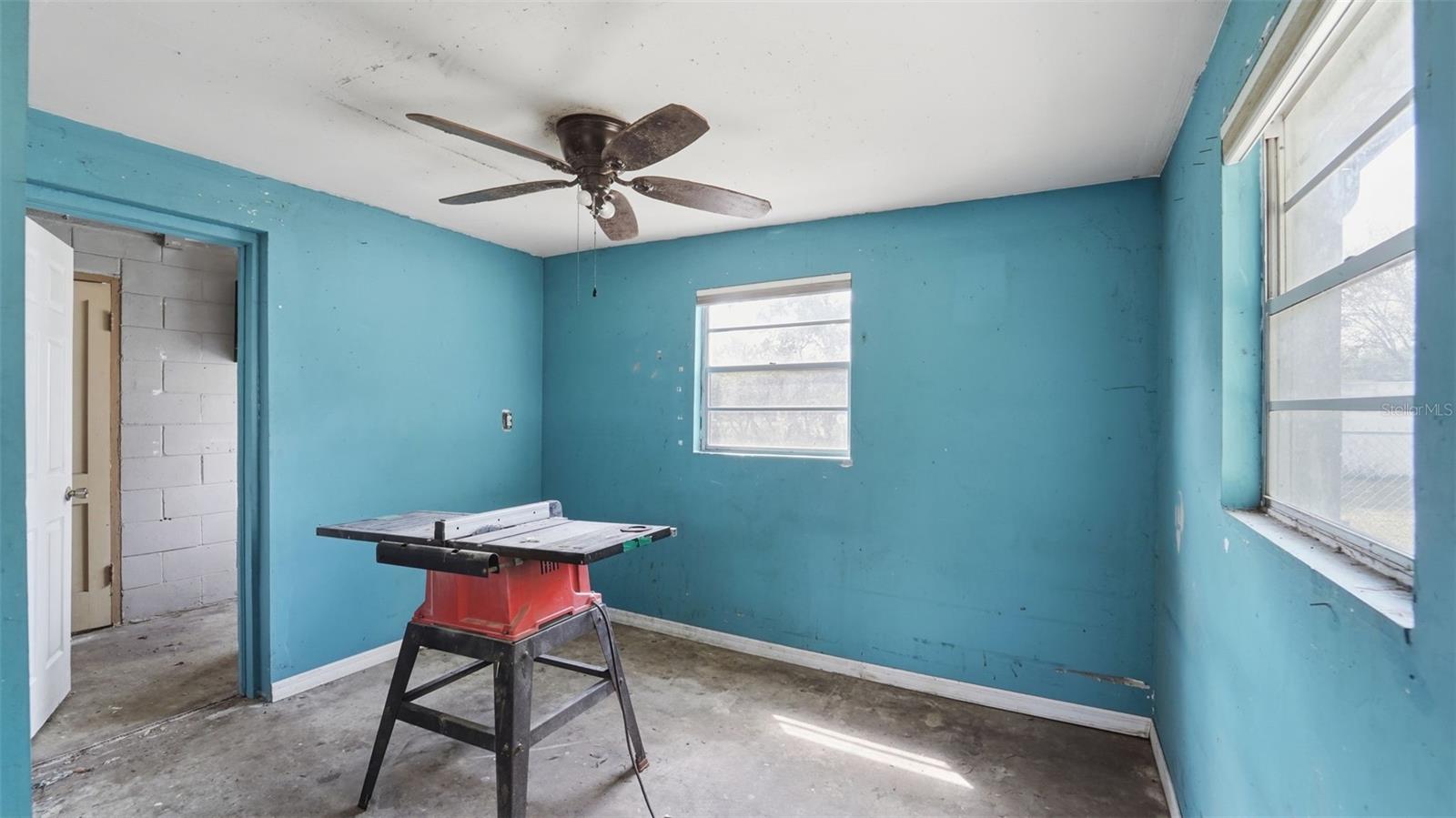 8 ANGELES RD, DEBARY, FL, 32713
