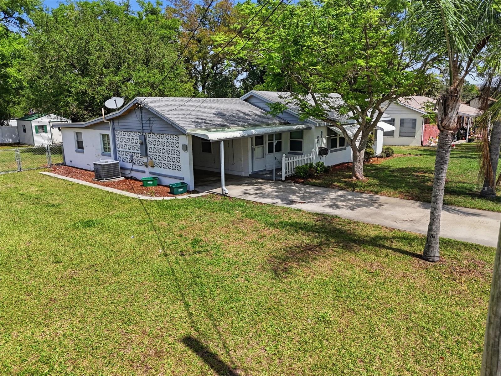 8 ANGELES RD, DEBARY, FL, 32713