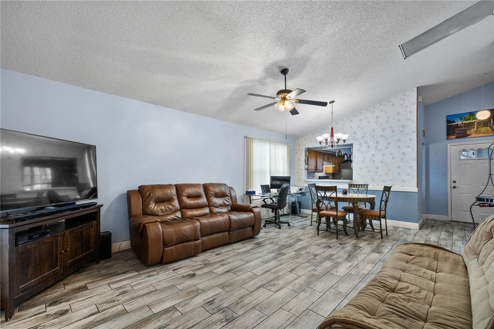 2104 WINSLOW DR, ORLANDO, FL, 32812