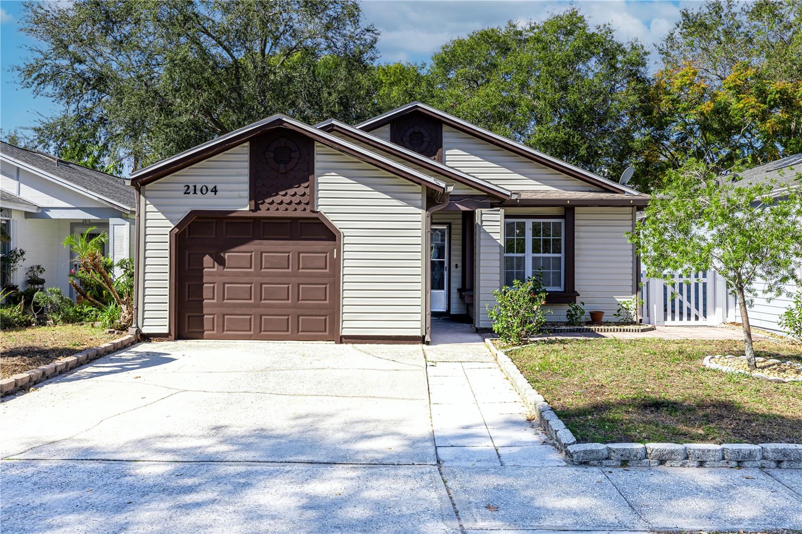 2104 WINSLOW DR, ORLANDO, FL, 32812