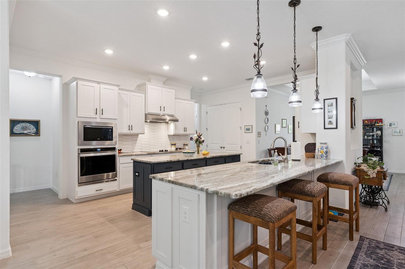 16816 LAKEMONT AVE, MONTVERDE, FL, 34756