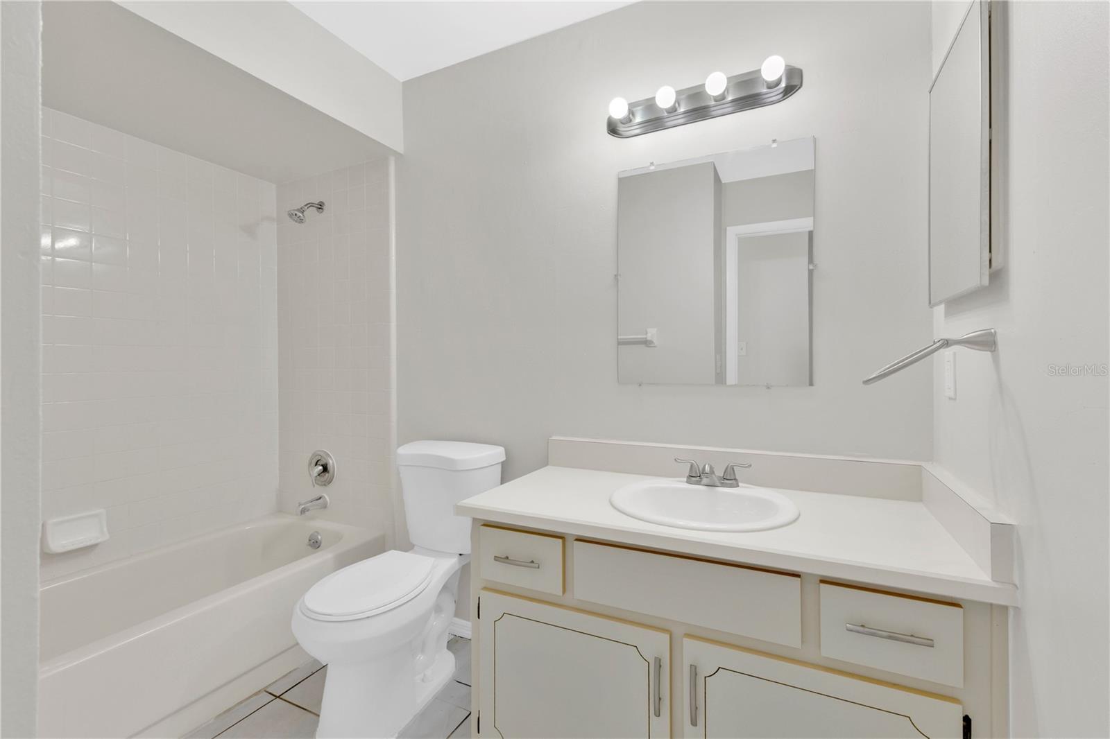 2733 MINT DR, ORLANDO, FL, 32837