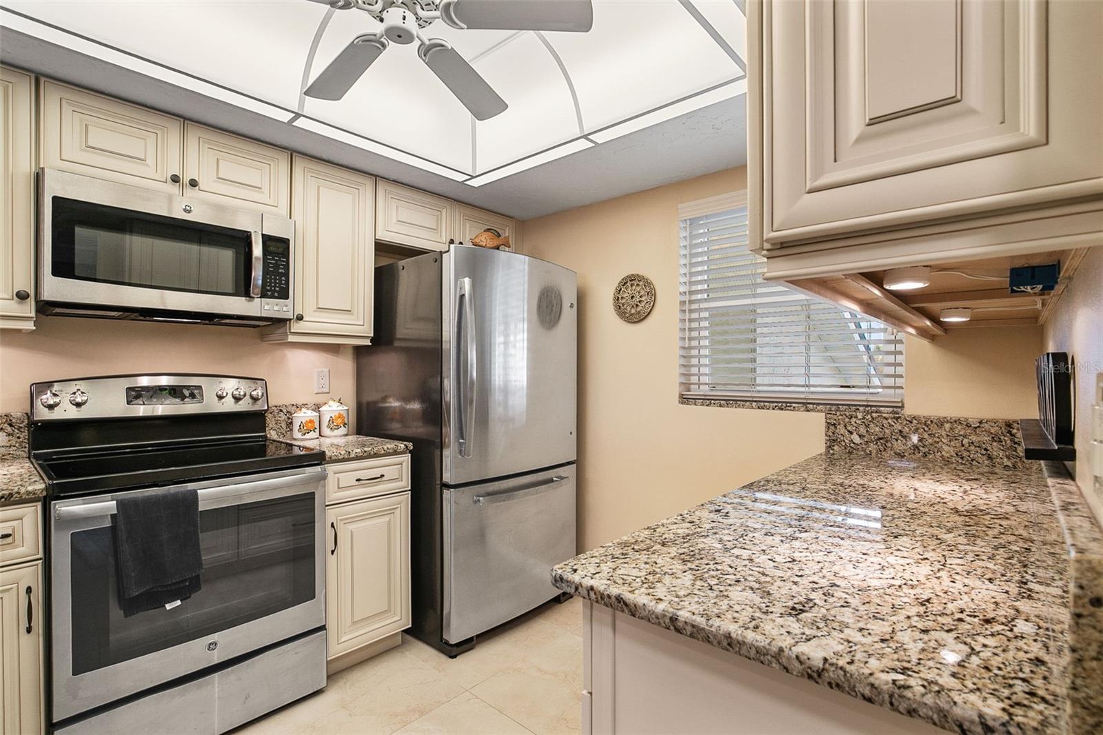 1100 CAPRI ISLES BLVD #325, VENICE, FL, 34292