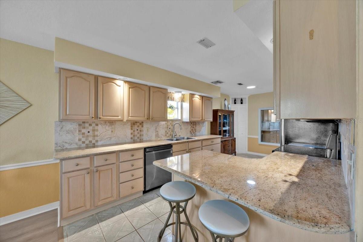 543 CLUBHILL DR, HAINES CITY, FL, 33844