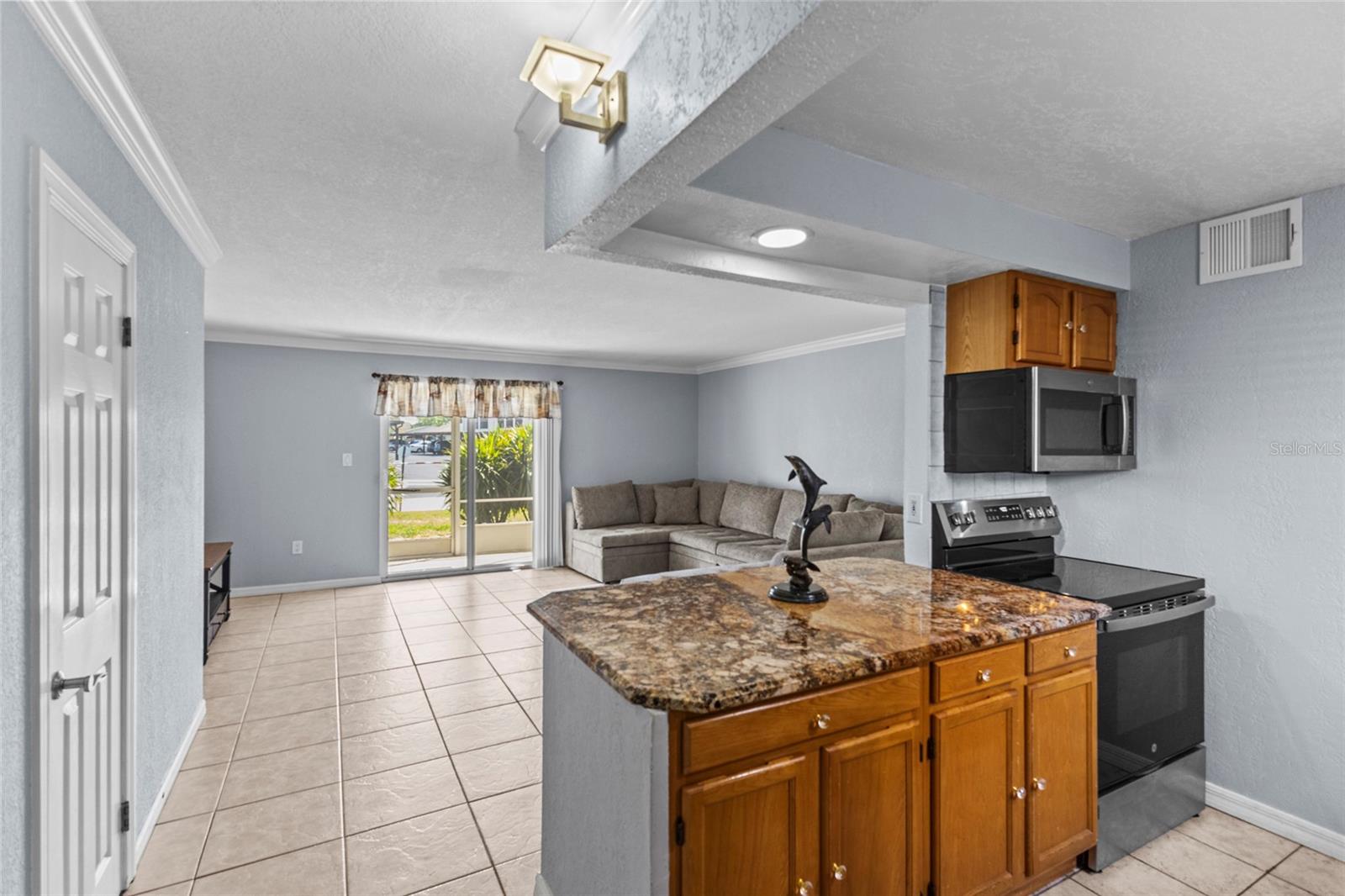 2727 75TH ST W #8A2, BRADENTON, FL, 34209